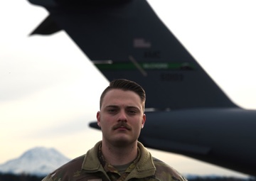 4AS Airman awarded prestigious enlisted aircrew award