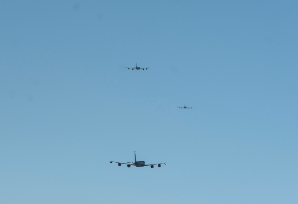 Crews support Bomber Task Force Mission over the Pacific Ocean