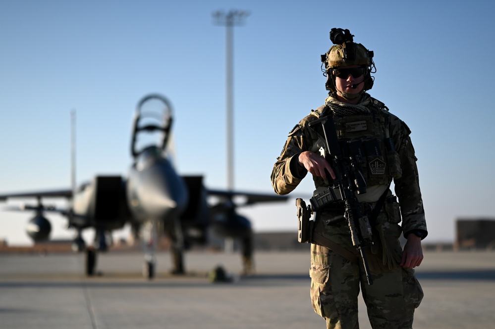 DVIDS - Images - U.S. F-15Es divert in CENTCOM AOR, recovered by HC ...