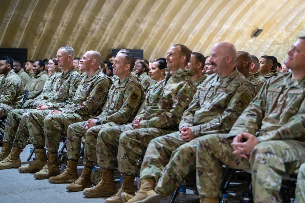 CSAF and CMSAF visit the Red Tails