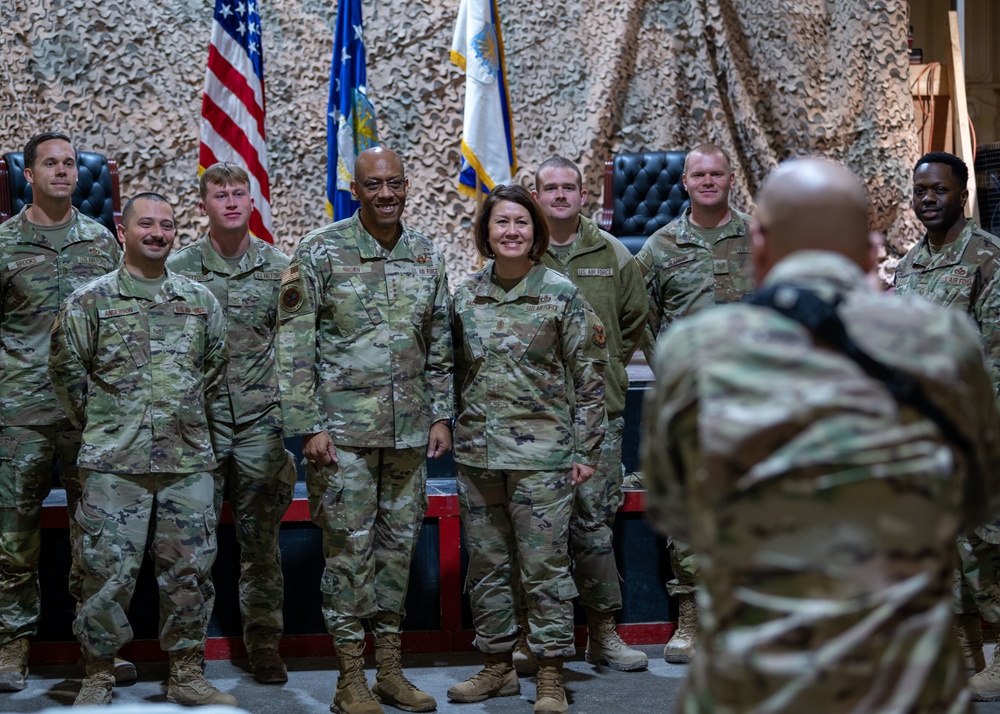 CSAF and CMSAF visit the Red Tails