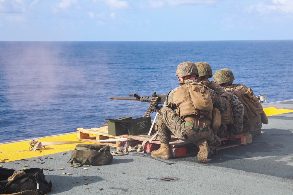 DVIDS - Images - 13th MEU Marine conduct machine gun live-fire training ...