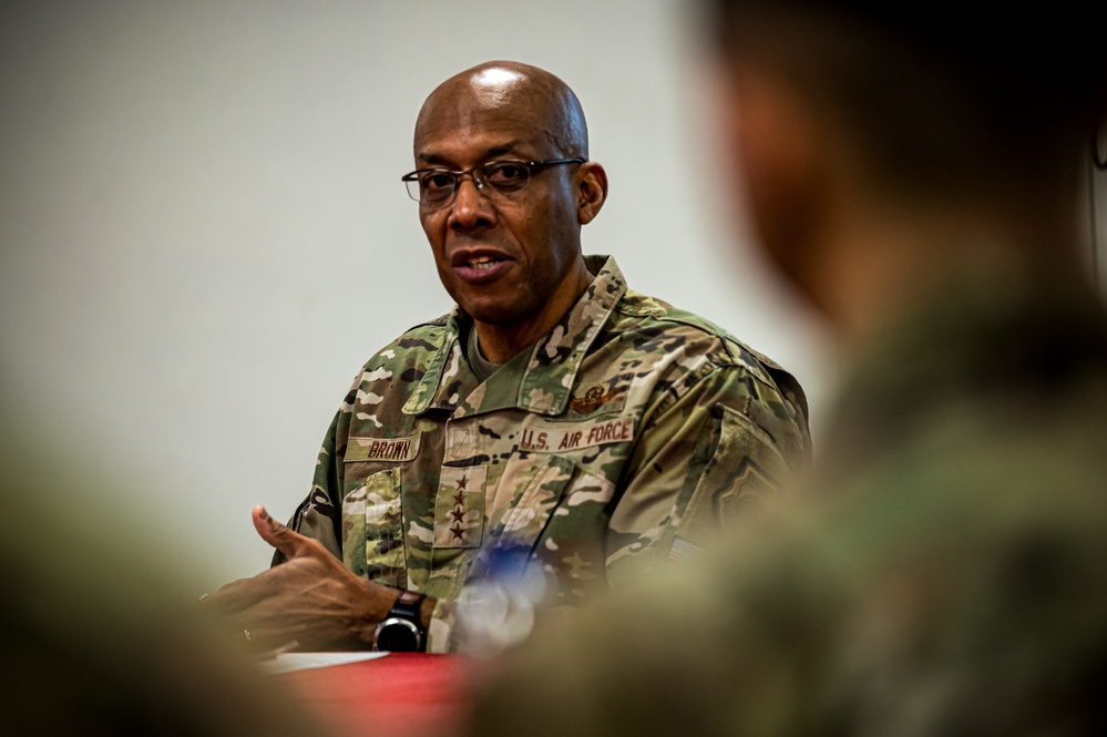 CSAF, CMSAF visit Al Dhafra Air Base