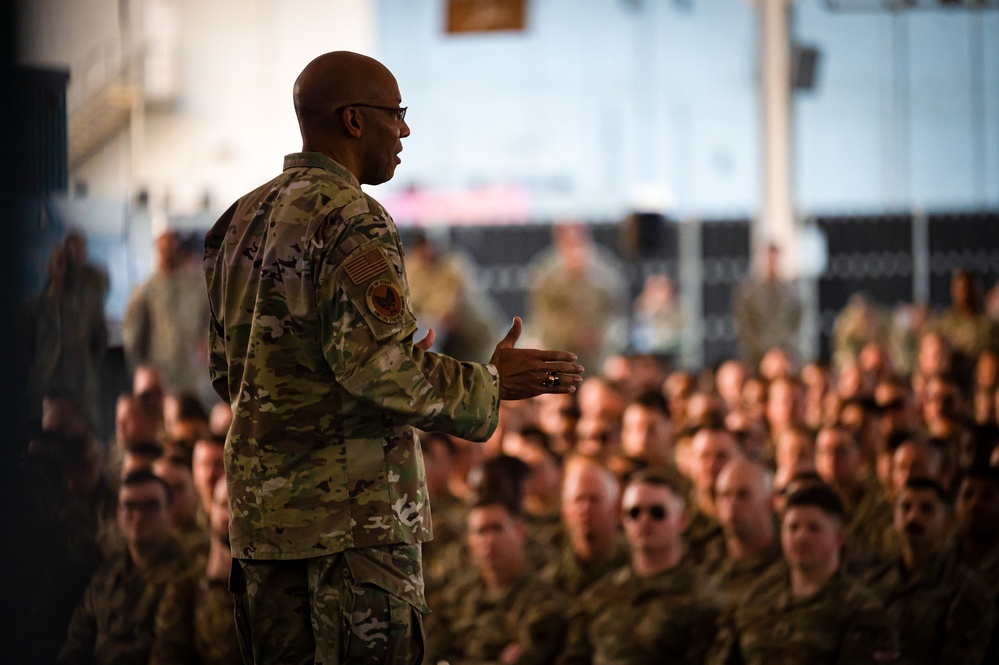 CSAF, CMSAF visit Al Dhafra Air Base