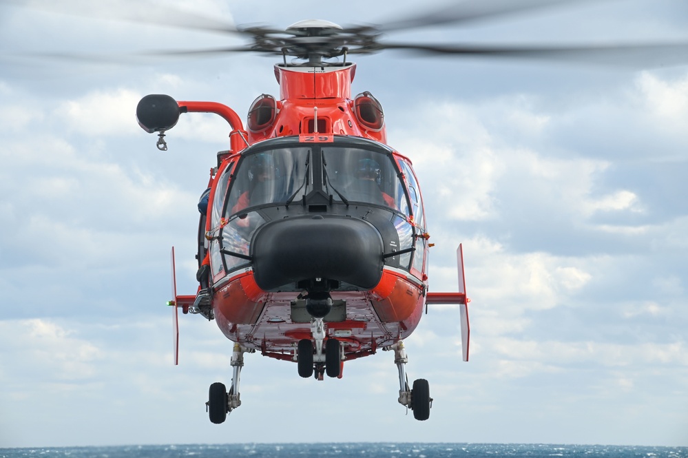 USCGC Stone’s crew conducts helicopter training underway