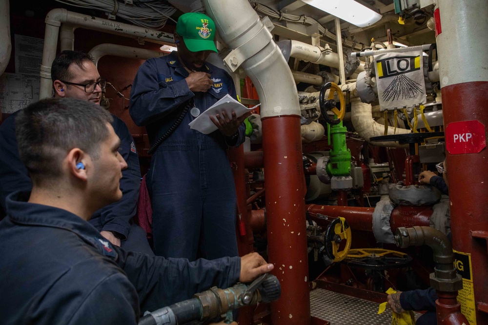 USS Nitze (DDG 94) Daily Operations