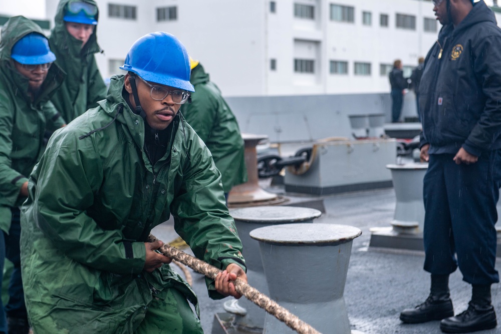 USS Green Bay (LPD 20) Conducts Sea and Anchor Operations