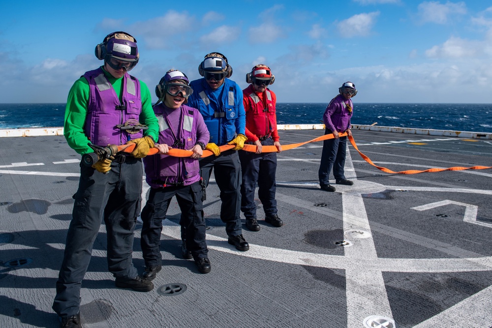 USS Green Bay (LPD 20) Conducts Flight Deck Crash Training