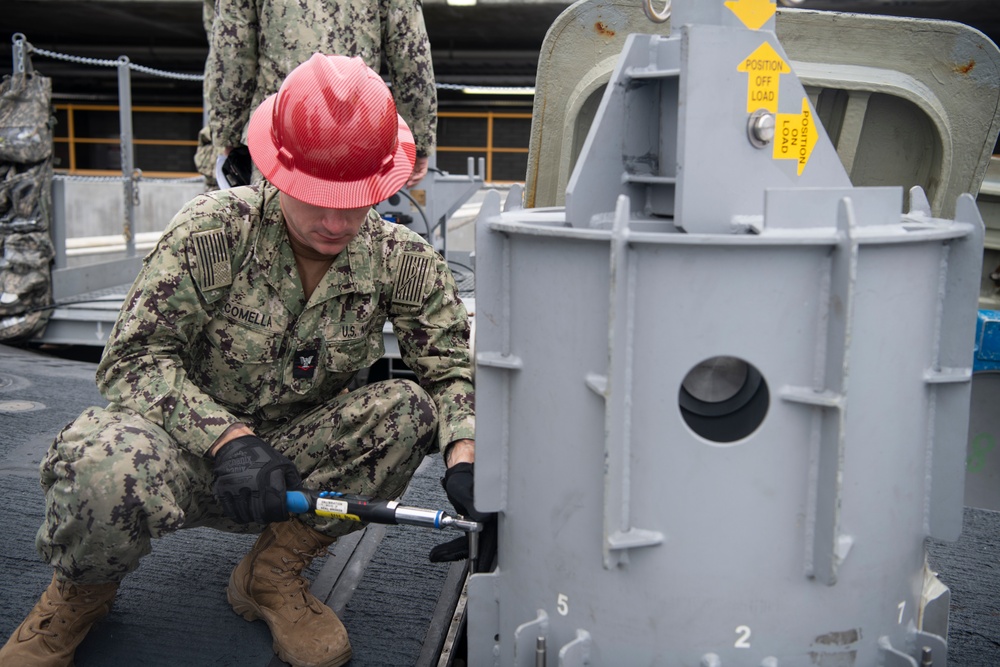 USS Mississippi Conducts Weapons Handling Exercise with Royal Australian Navy