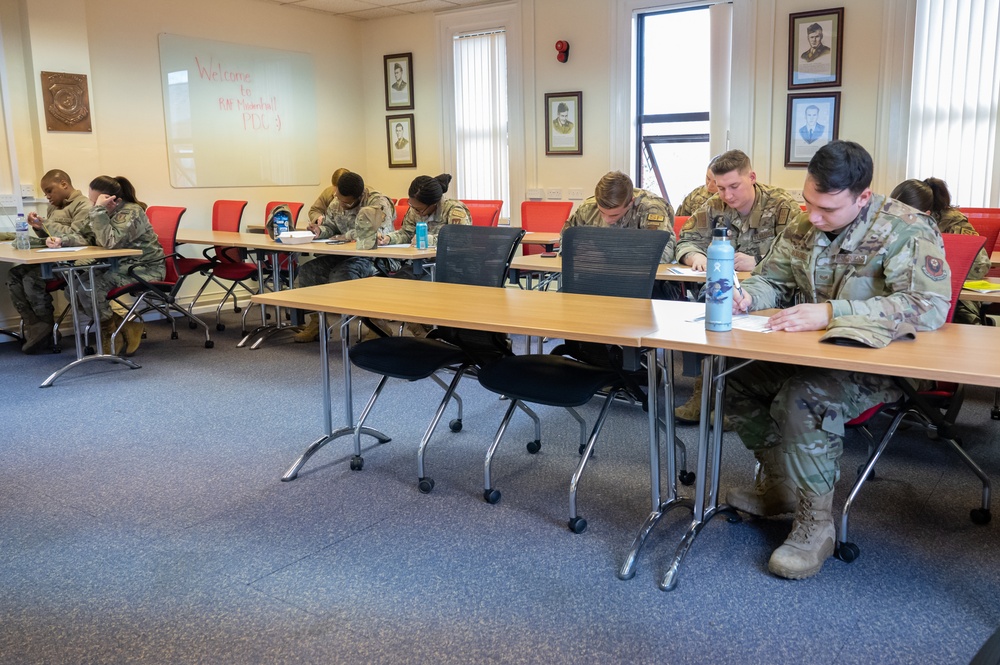 Team Mildenhall members learn financial improvement skills