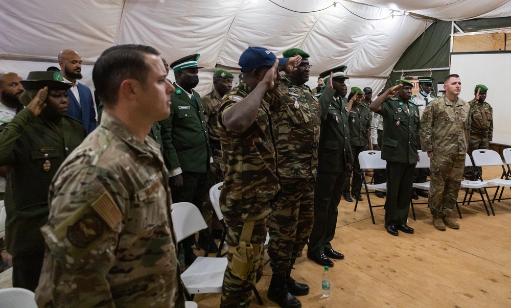 U.S. Air Force awards ACM to Gendarmerie Nationale Nigérienne member