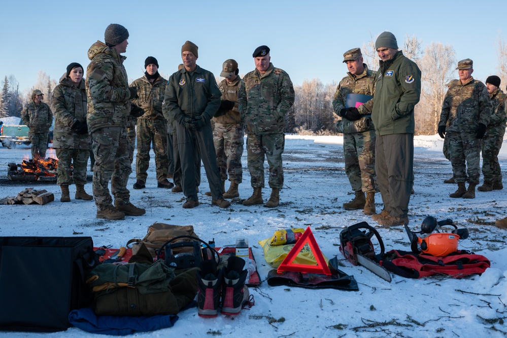 DVIDS - Images - PACAF Command Team Visits JBER [Image 5 Of 5]