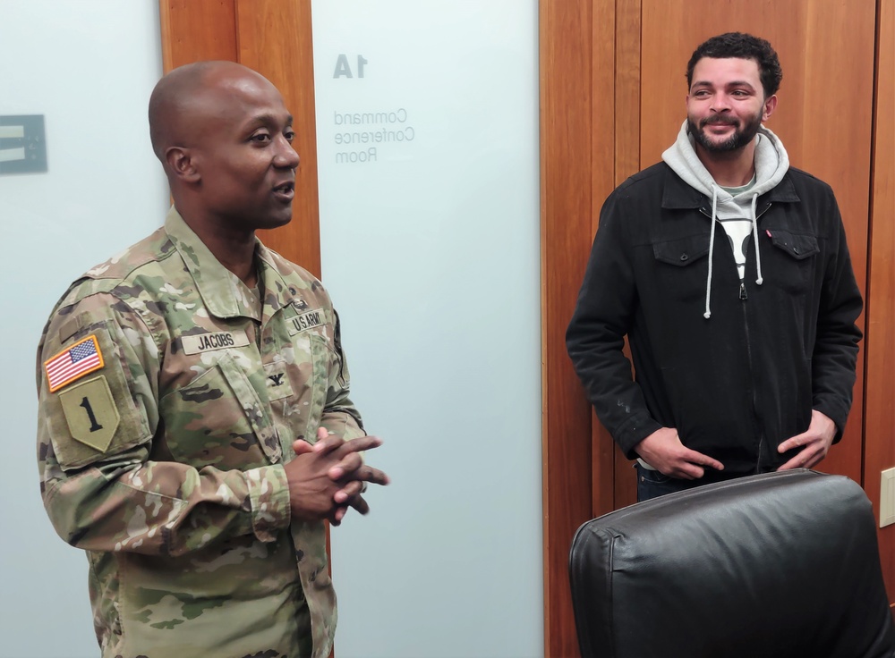 Garrison Commander Recognizes Civilian Employee