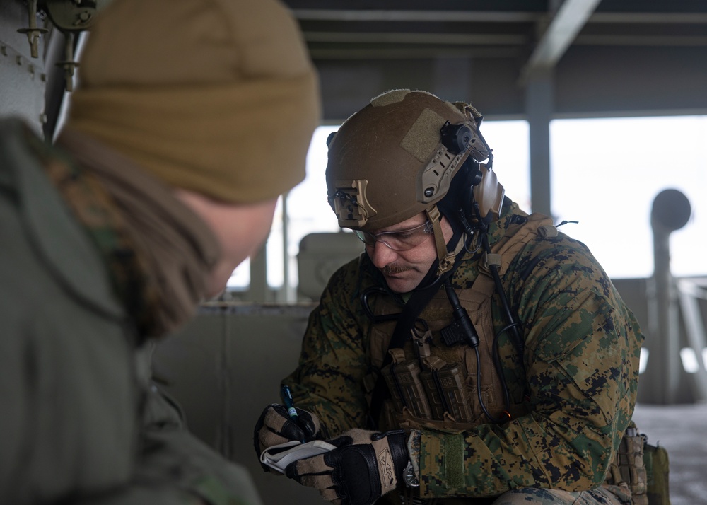 26th MEU conduct BAF operations during VBSS training