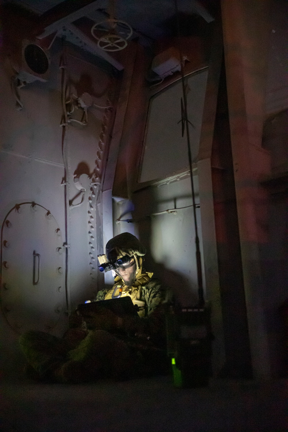 Own The Night: 26th MEU Marines Participate in Night Ops During VBSS Course