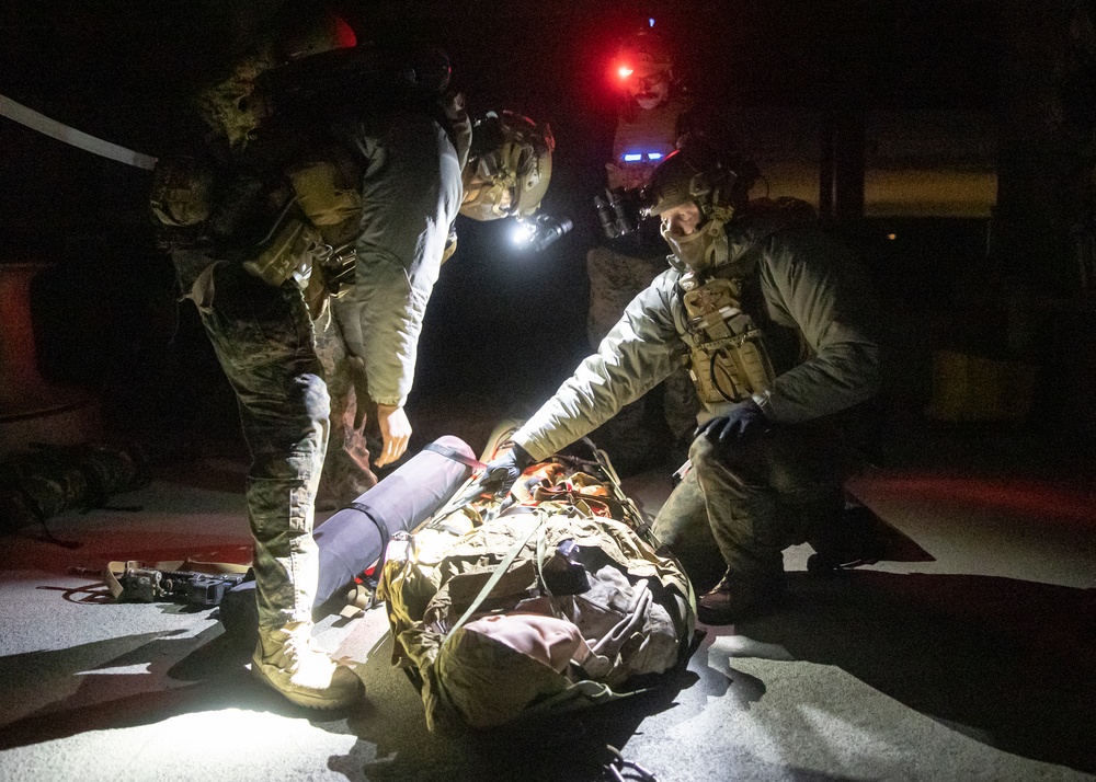 Own The Night: 26th MEU Marines Participate in Night Ops During VBSS Course