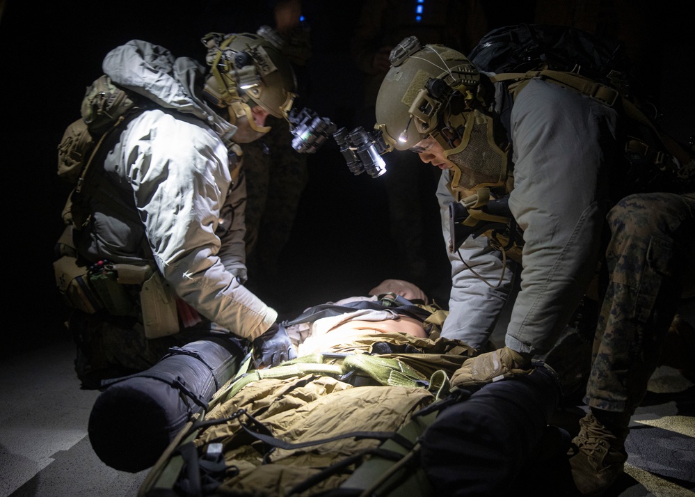 Own The Night: 26th MEU Marines Participate in Night Ops During VBSS Course