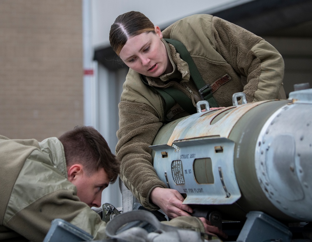 F-22 Weapons load Q4