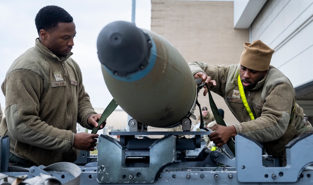 F-22 Weapons load Q4