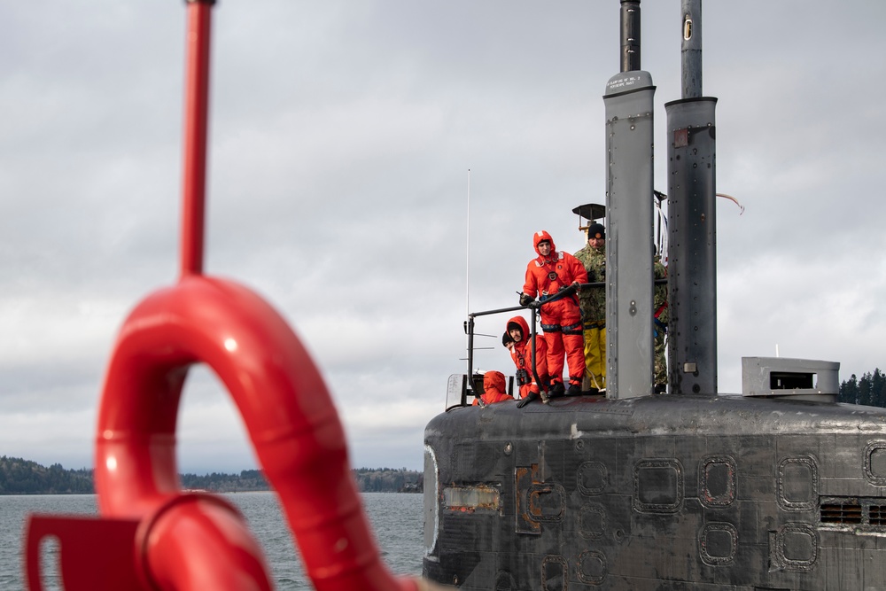 USS Chicago Arrives at Naval Base Kitsap-Bremerton