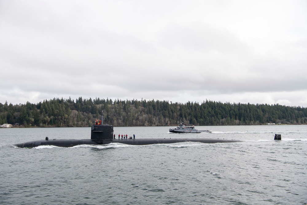 USS Chicago Arrives at Naval Base Kitsap-Bremerton