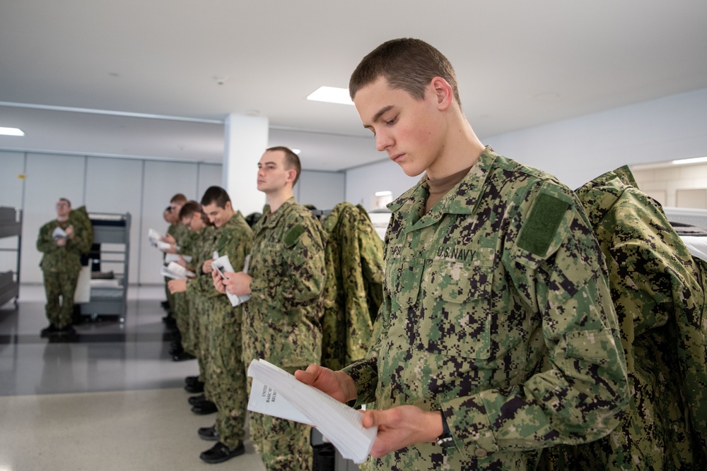 Recruits training at Recruit Training Command