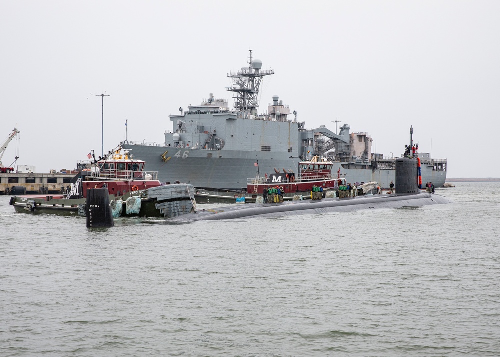USS New Hampshire Returns to Norfolk