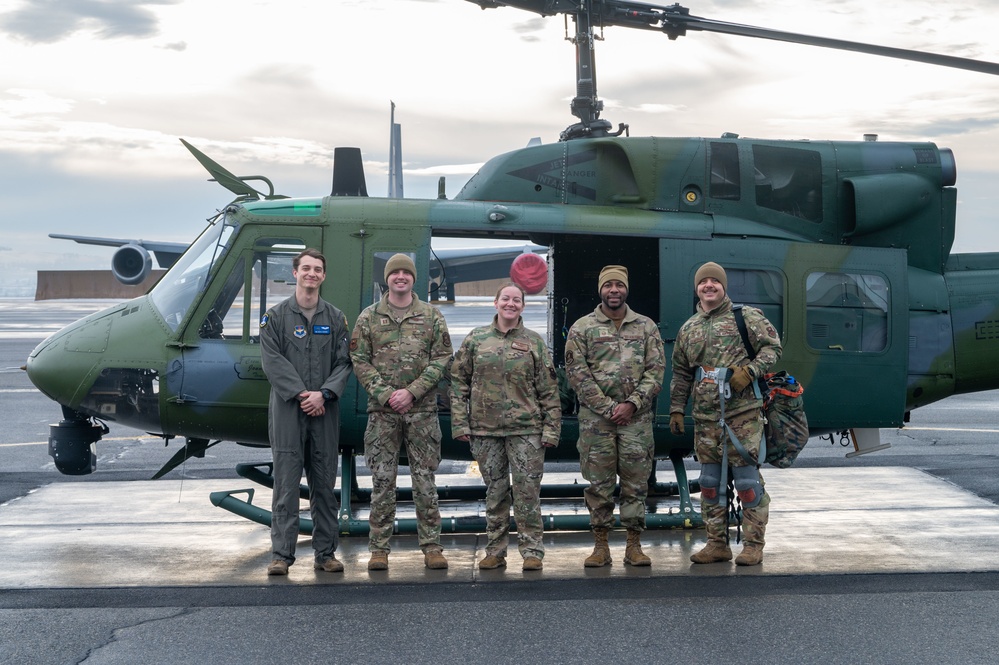 DVIDS   Images   UH 1N Huey Reaches 20,000 Flight Hours [Image 7 Of 8]