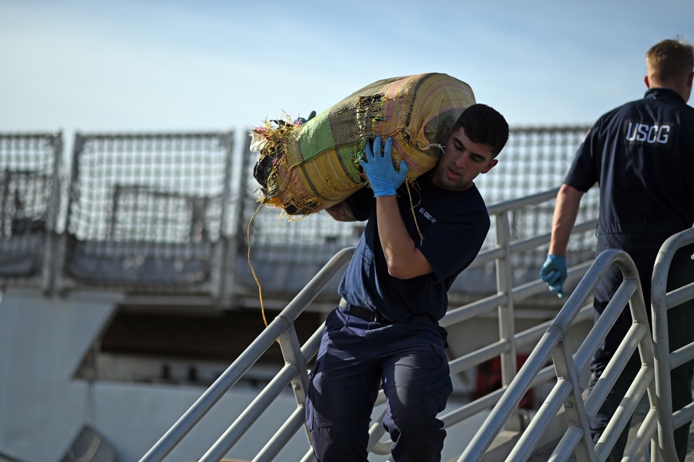 Coast Guard Cutter Alert crew offloads drugs in San Diego