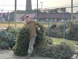 Volunteers restore Little Creek sand dunes