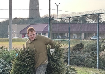 Volunteers restore Little Creek sand dunes