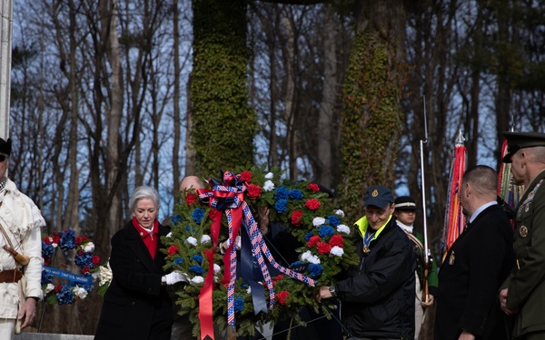 1st ID Leaders Explore Legacy Through Historical Tour