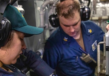 USS Charleston conducts routine ops in SCS