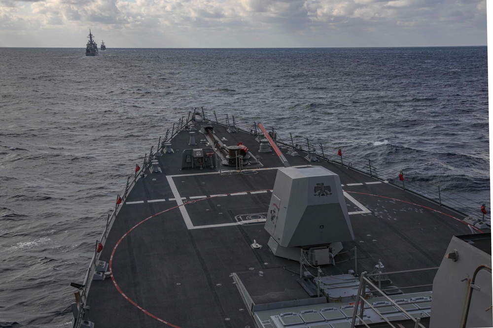 USS Rafael Peralta (DDG 115) Operates in the Philippine Sea