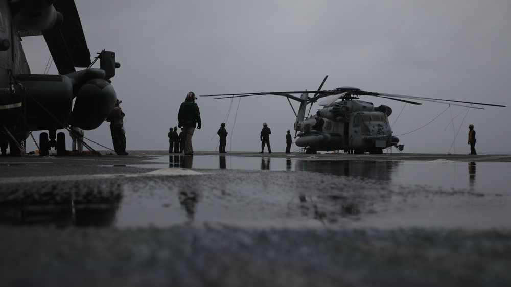 DVIDS - Images - U.S. Marines and Sailors Conduct Flight Ops Aboard USS ...