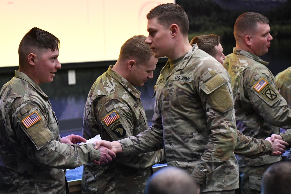 10th Mountain Division patching ceremony instills sense of pride, history in Soldiers