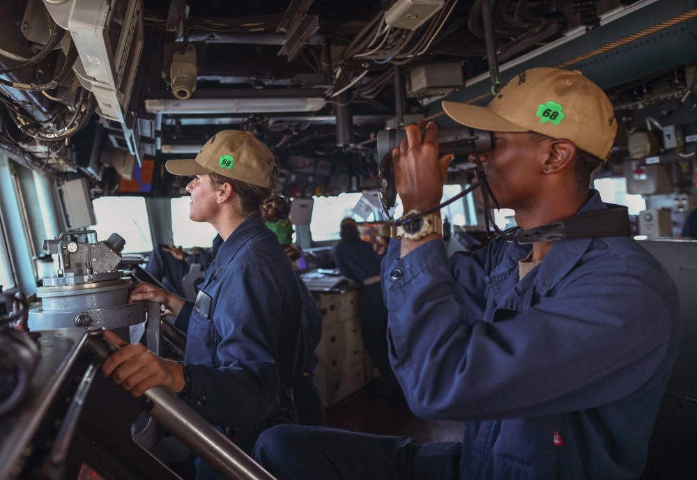 USS The Sullivans transits the Bab al-Mandeb