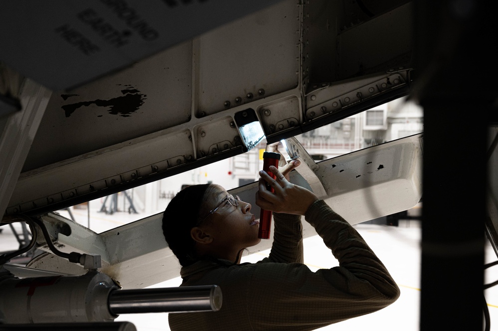 A little TLC during HSC; 911th maintainers perform Home Station Checks