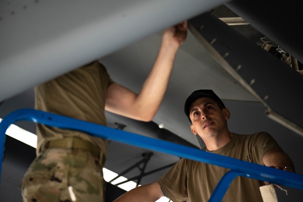 A little TLC during HSC; 911th maintainers perform Home Station Checks