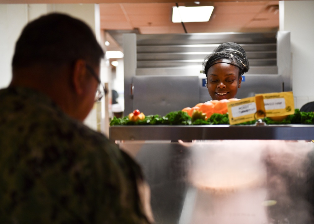 NAVSTA Norfolk Galley Hosts Thanksgiving Dinner