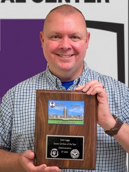 Walter Reed National Military Medical Center Recognizes Scott Legge as the Senior Civilian of the Year (Administrative)