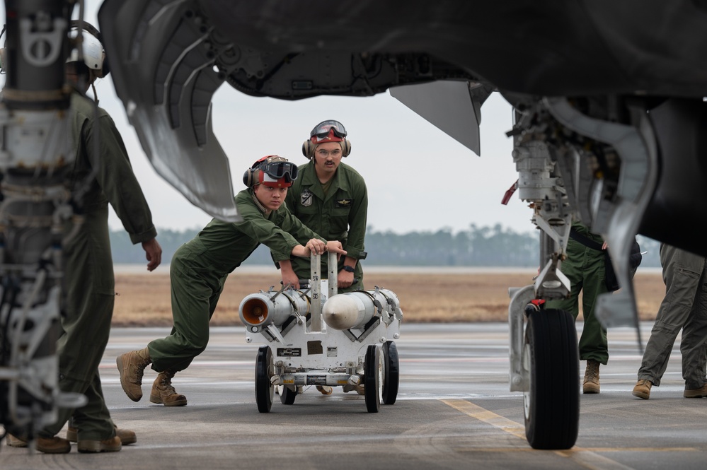 VMFA-214 trains during WSEP 23.04