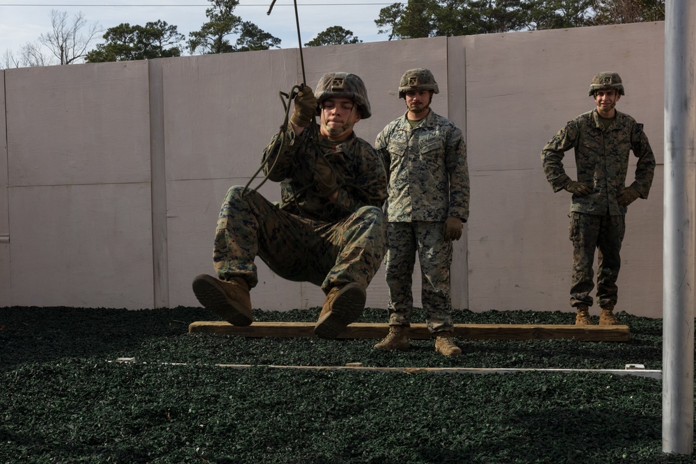 U.S. Marines Participate in a Leadership Course during a Littoral Engineer Reconnaissance Team Screening