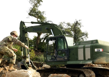California Guard helps take on deadly floods