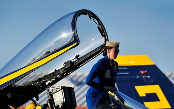 Blue Angels Conduct Winter Training at NAF El Centro