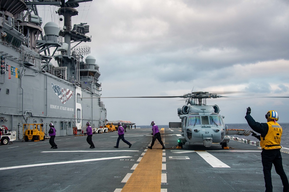 DVIDS - Images - USS America Conducts Flight Operations With 31st MEU ...