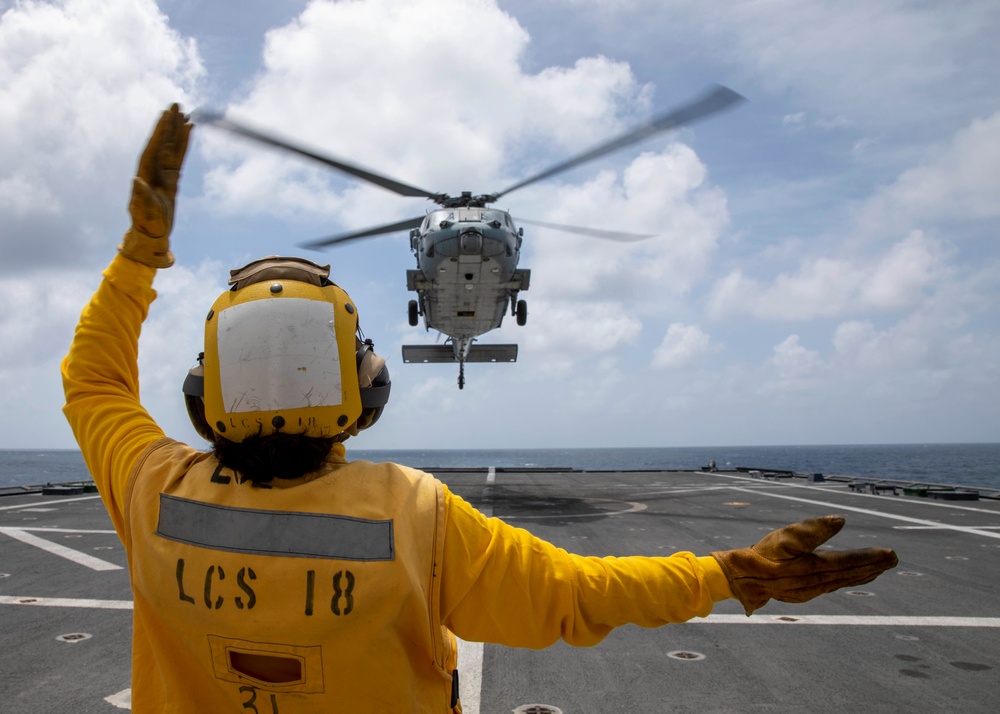 USS Charleston conducts flight operations in the South China Sea