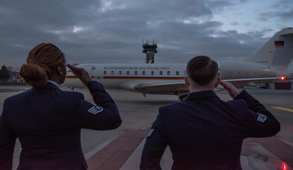 German Chief of Defence arrives to Ramstein Air Base for UDCG