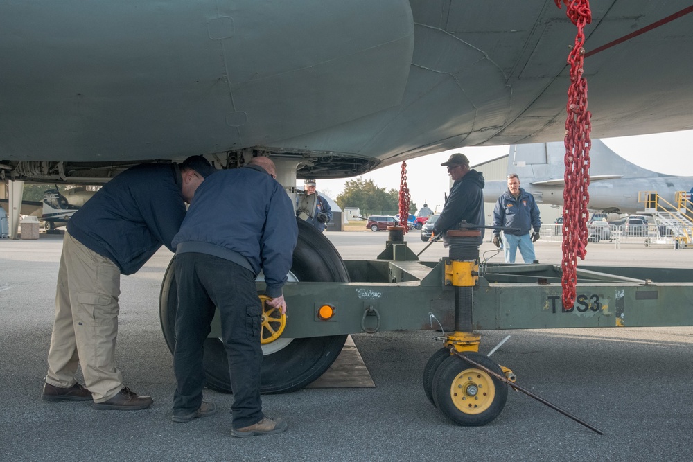 AMC Museum moves C-5 to make room for new aircraft