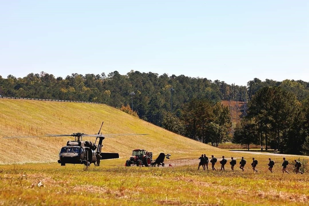 5th Ranger Training Battalion Parachutes into West Point Lake